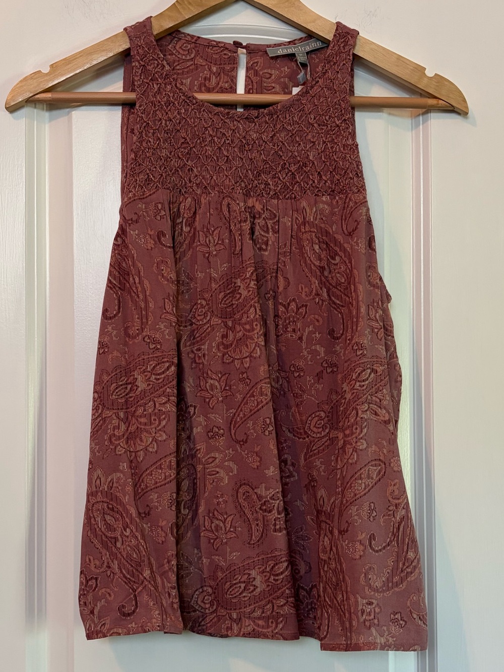 NWT Daniel Rainn Burgundy Paisley Smocked Tank- Petite Small